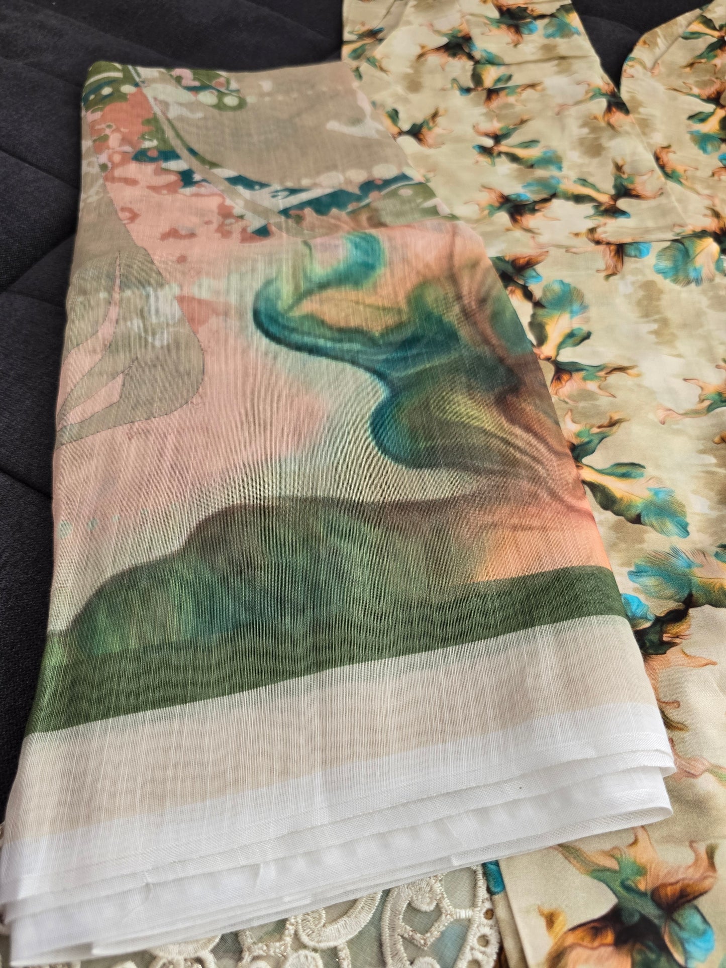 Ghausia Luxury – Digital Print Embroidered 3-Piece Suit